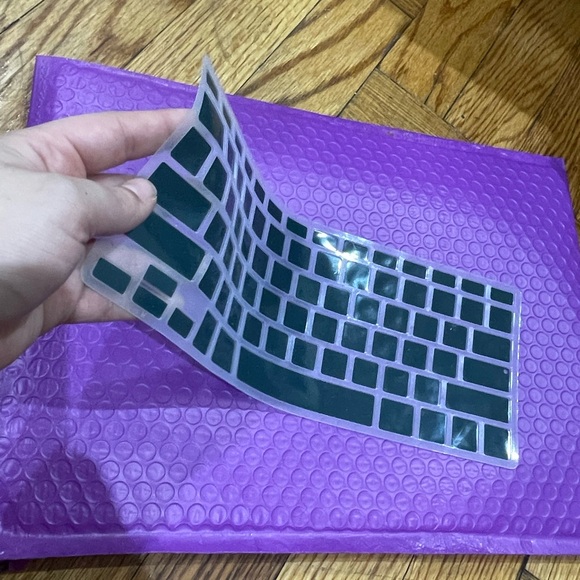 Apple MacBook Keyboard Case NWOT - Picture 3 of 3